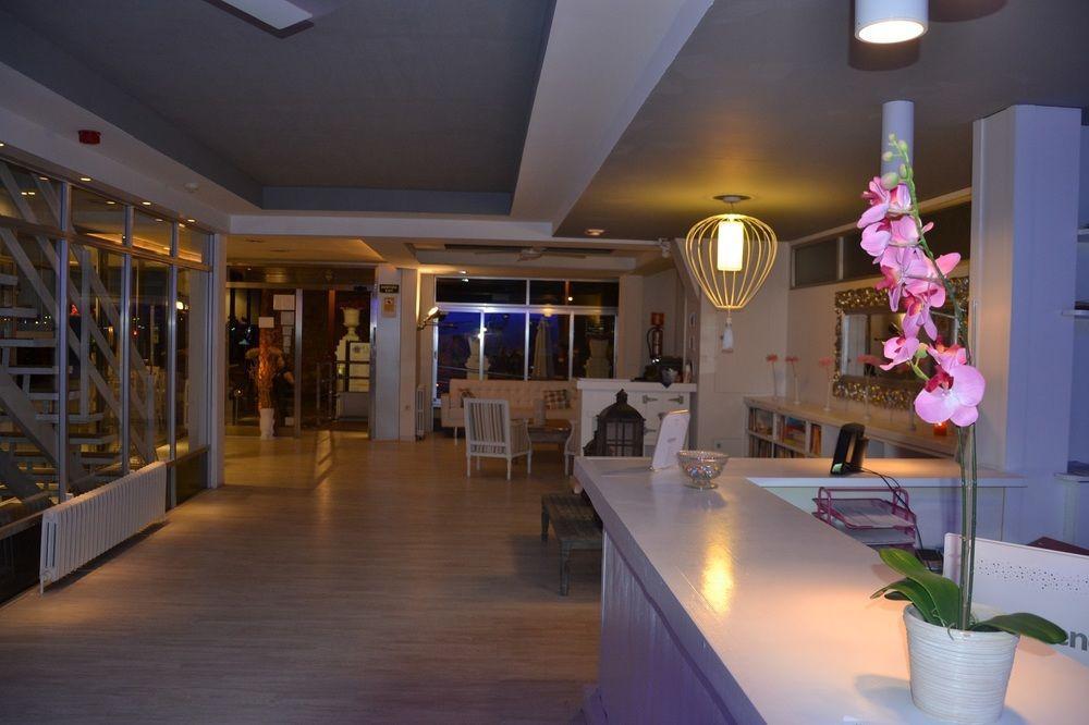 Solvi Hotel - Adults Only Vilanova i la Geltrú 외부 사진
